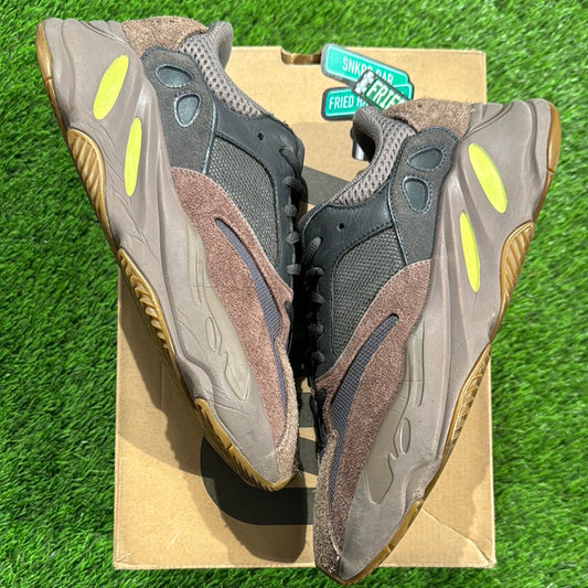 Yeezy Boost 700 'Mauve'