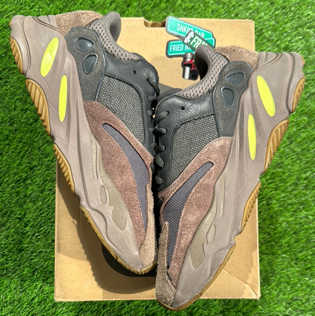 Yeezy Boost 700 'Mauve'