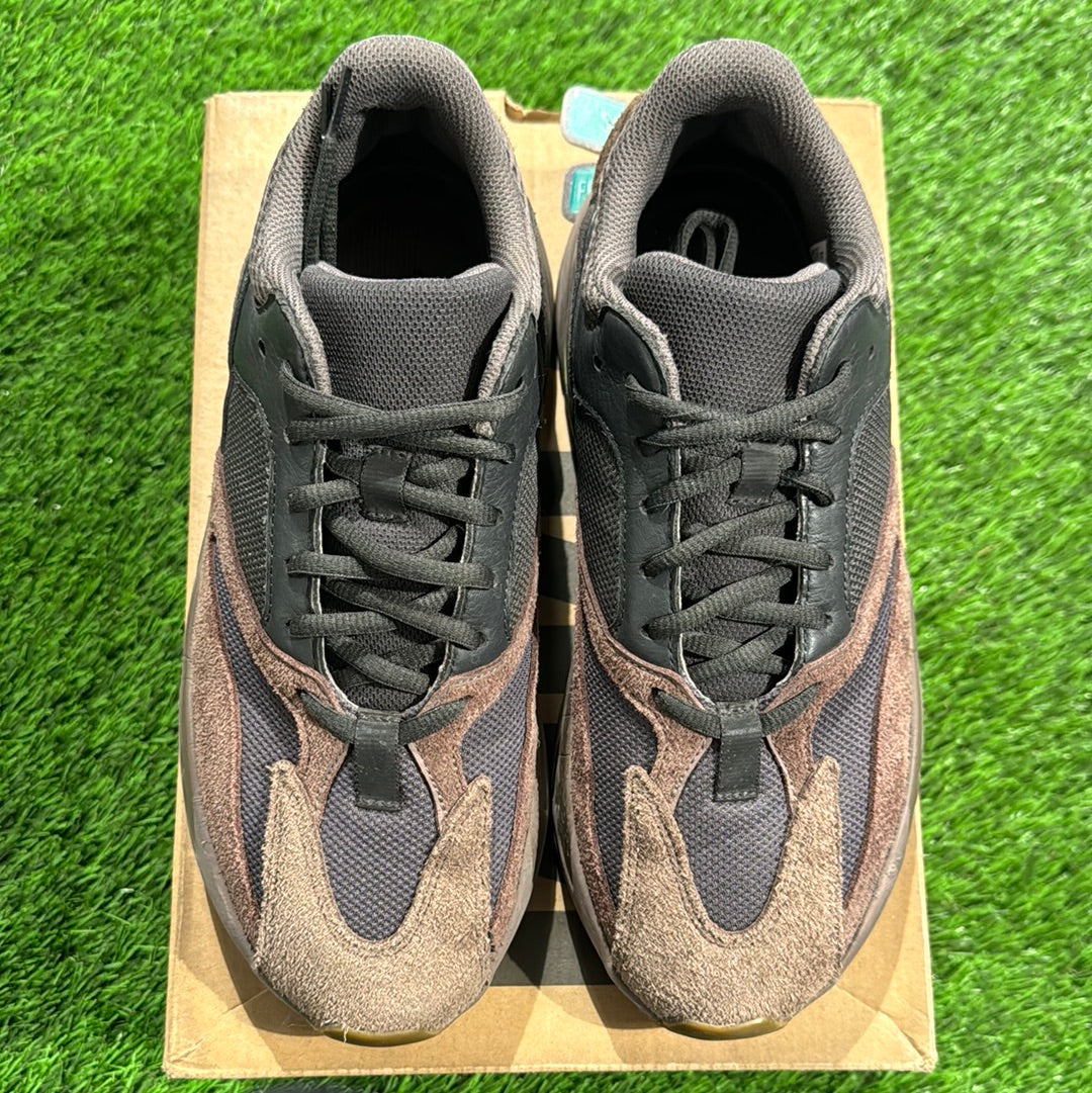Yeezy Boost 700 'Mauve'