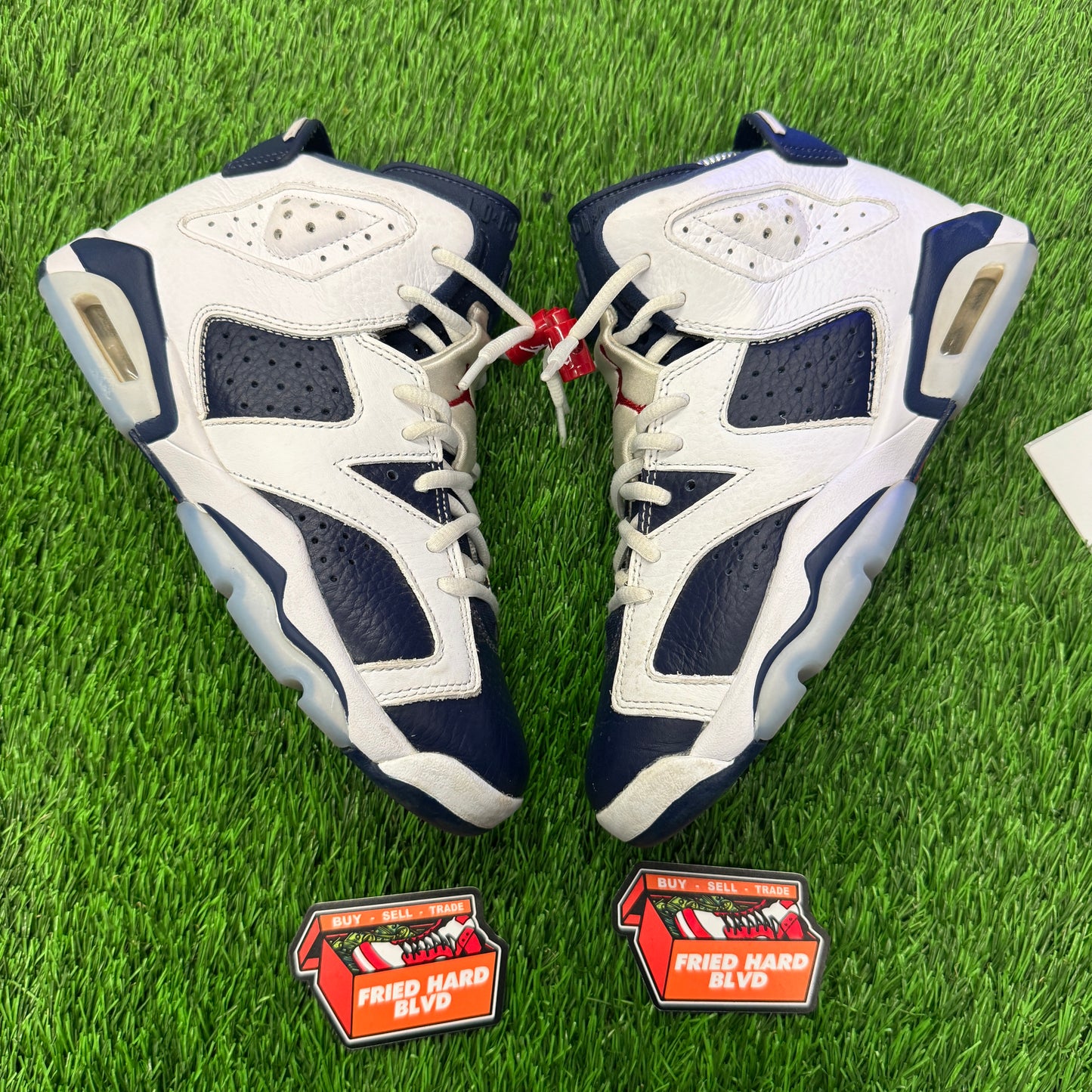 Air Jordan 6 Retro Olympic  (GS) SIZE 6Y/7.5W
