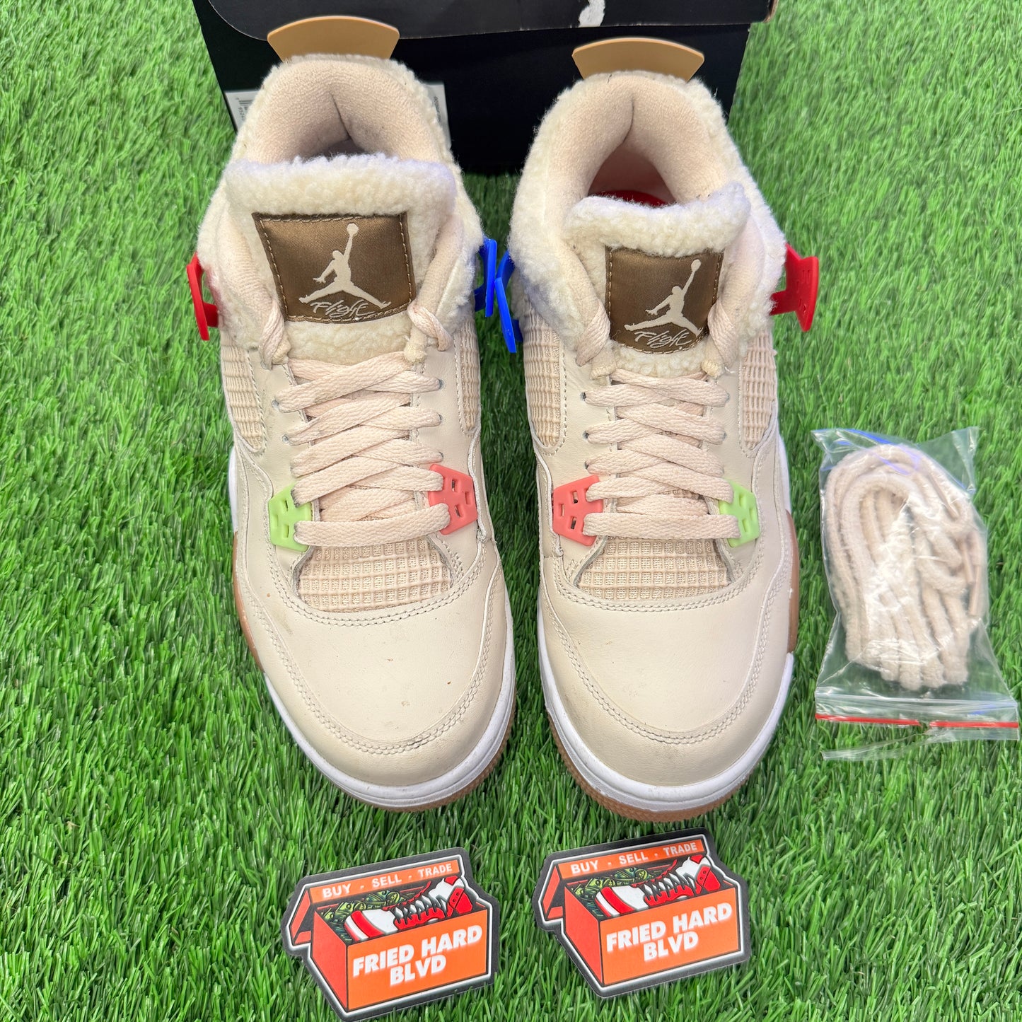 Jordan 4 Retro Where the Wild Things Are (GS) SIZE 7Y/8.5W