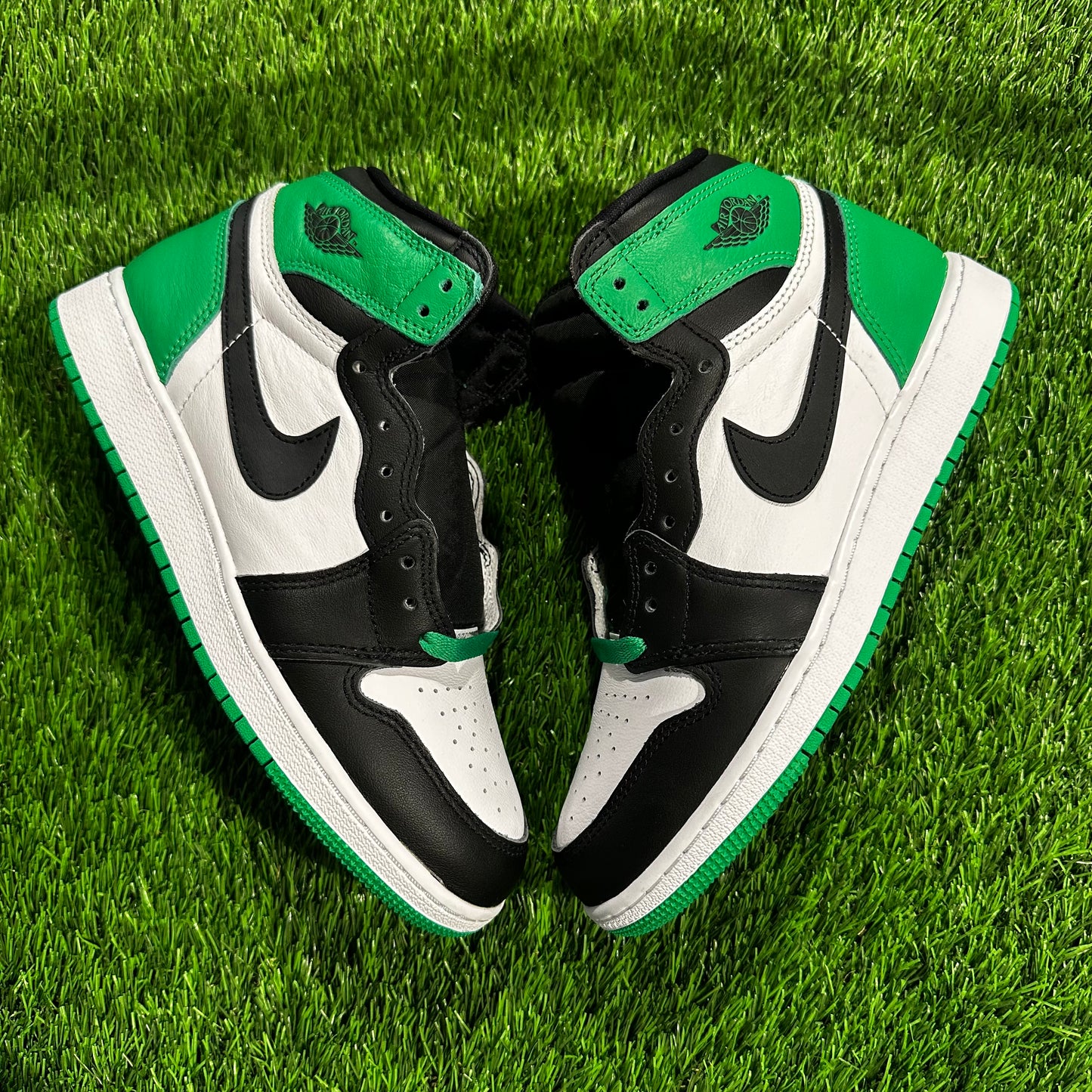 Jordan 1 Retro High OG Lucky Green (GS) 7Y/8.5W