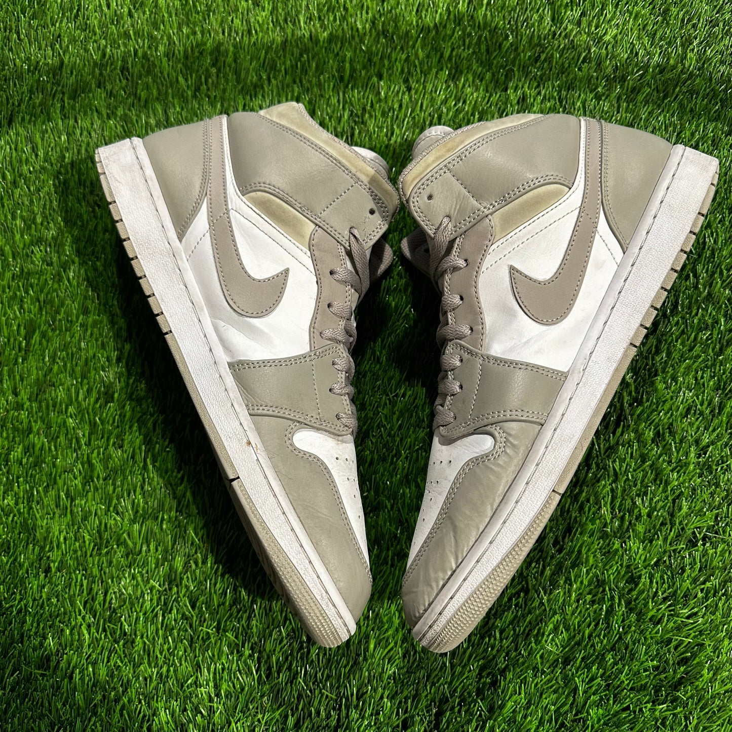 Jordan 1 Mid Linen 11.5M/13W