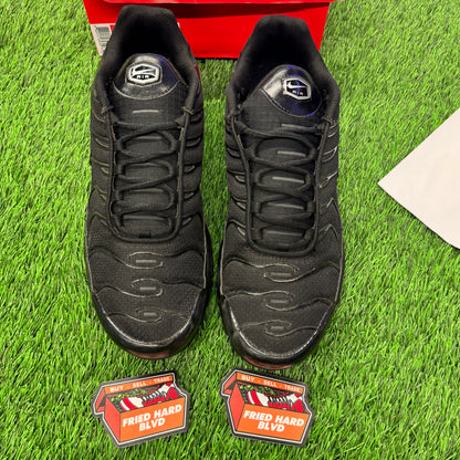 Air Max Plus Triple Black SIZE 10M/11.5W