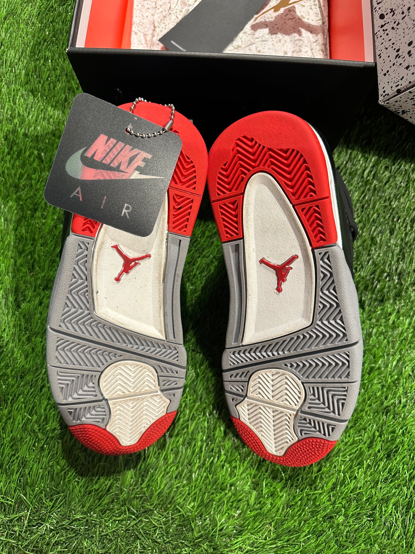 Jordan 4 Retro Bred Reimagined (GS)