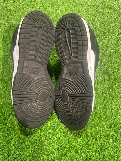 Dunk Low Retro White Black Panda (GS) SIZE 5Y/6.5W