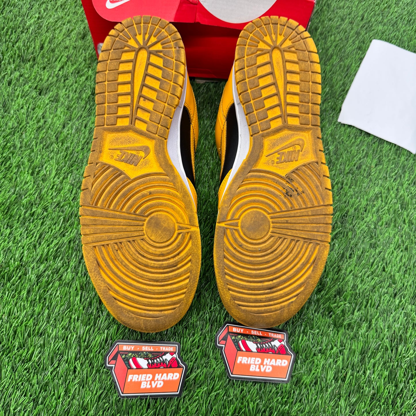 Dunk Low Championship Goldenrod (2021) SIZE 9.5M/11W