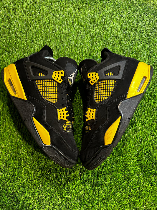 Jordan 4 Retro Thunder (2023)