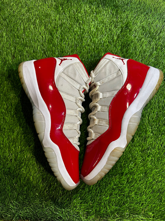 Jordan 11 Retro Cherry (2022)