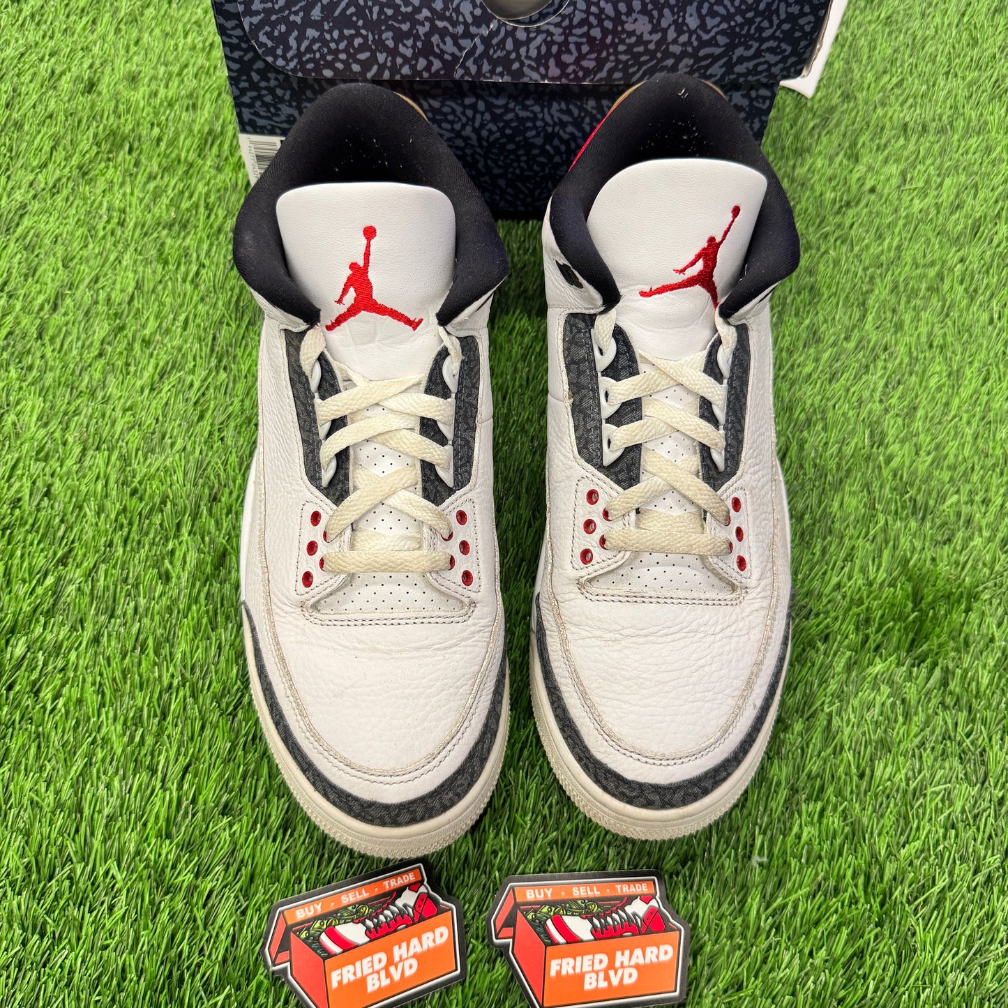 Jordan 3 Retro SE Fire Red Denim (2020) SIZE 10M/11.5W