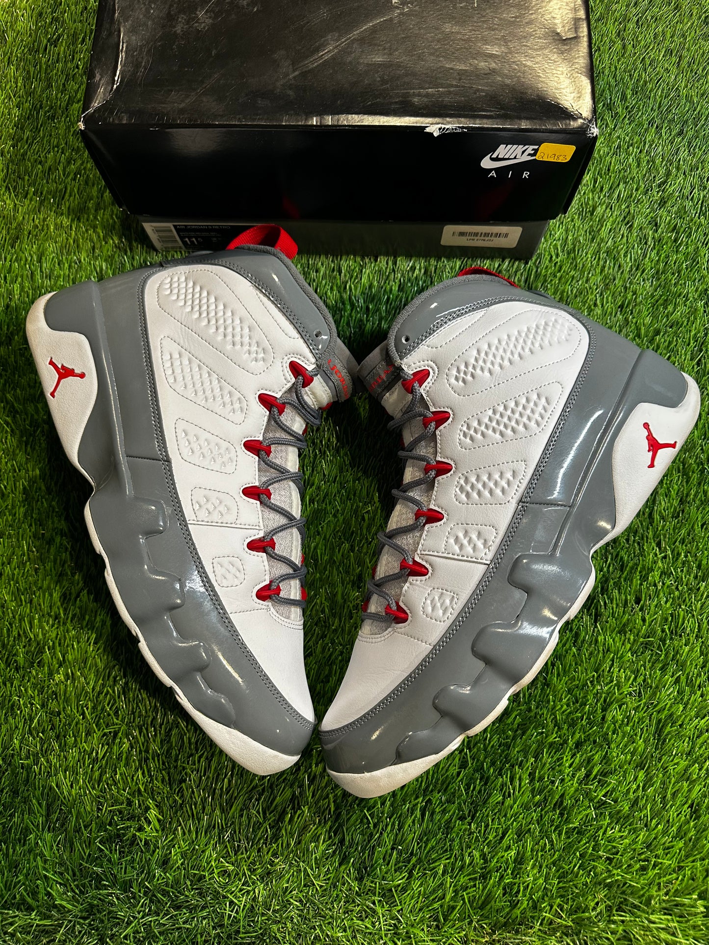 Jordan 9 Retro Fire Red