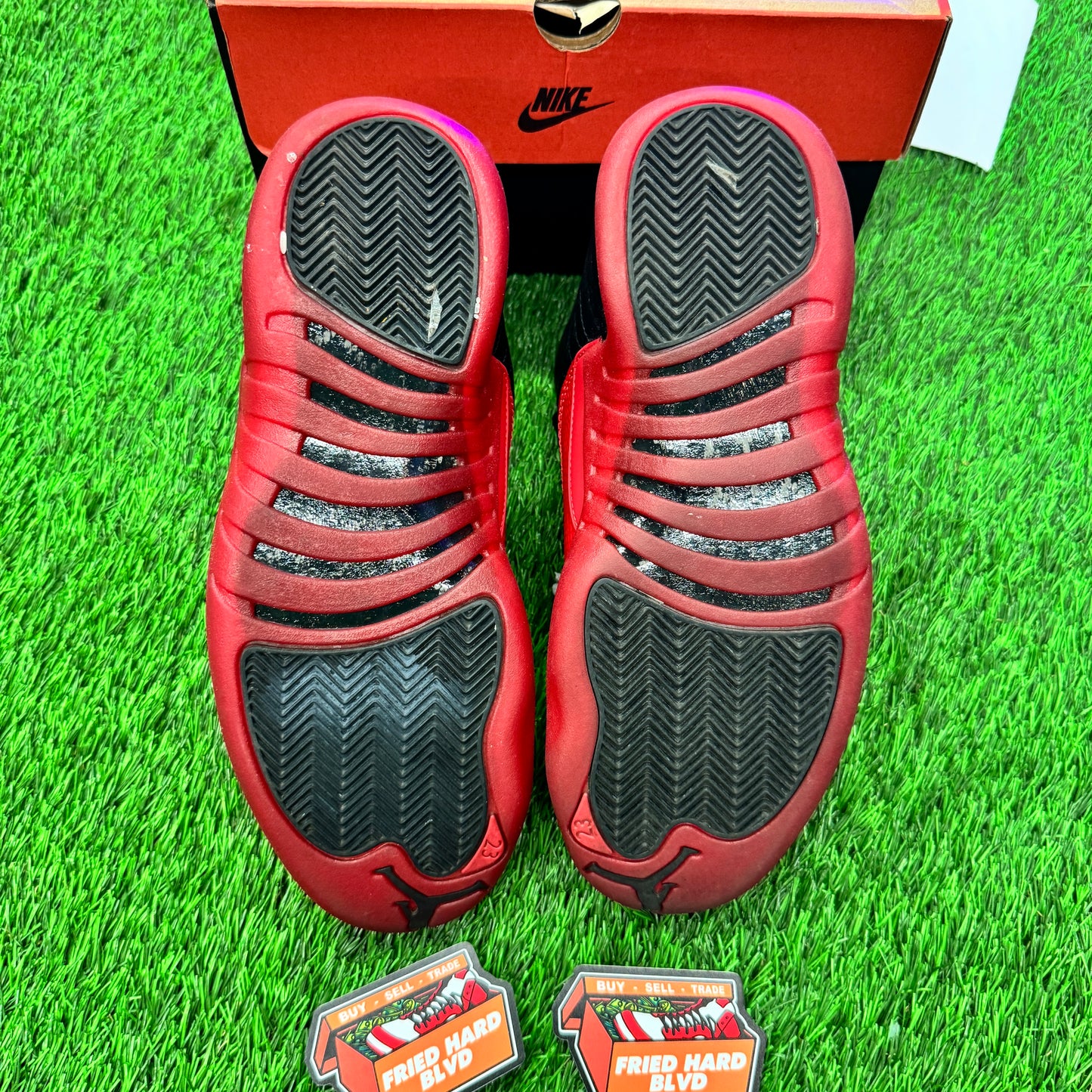 Jordan 12 Retro Flu Game (2025) SIZE 8.5M/10W