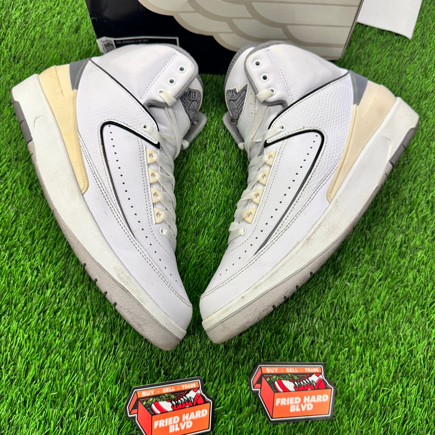 Jordan 2 Retro Cement Grey SIZE 10M/11.5W