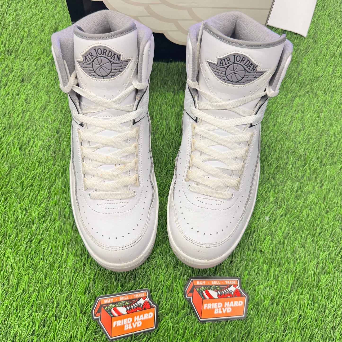 Jordan 2 Retro Cement Grey SIZE 10M/11.5W