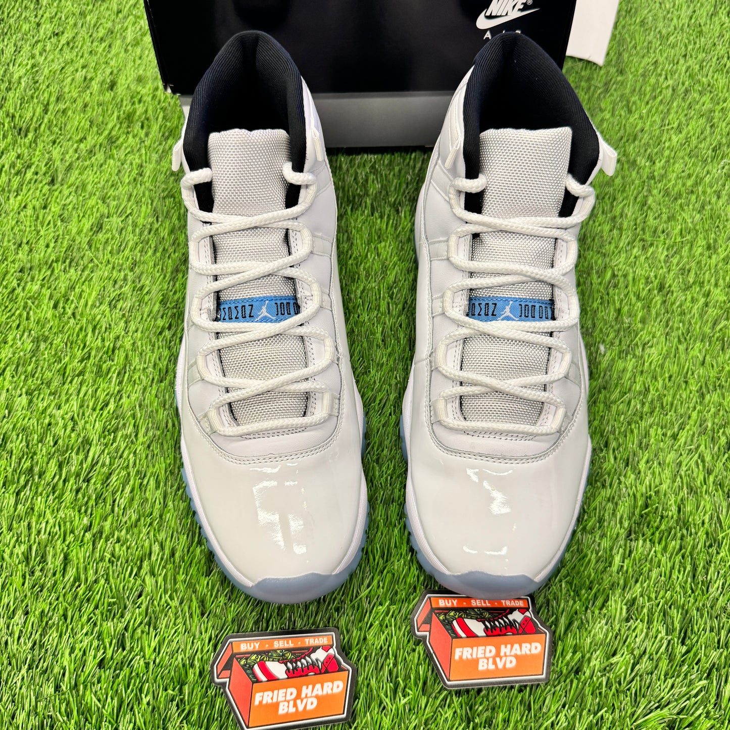 Jordan 11 Retro Legend Blue (2024) SIZE 10M/11.5W