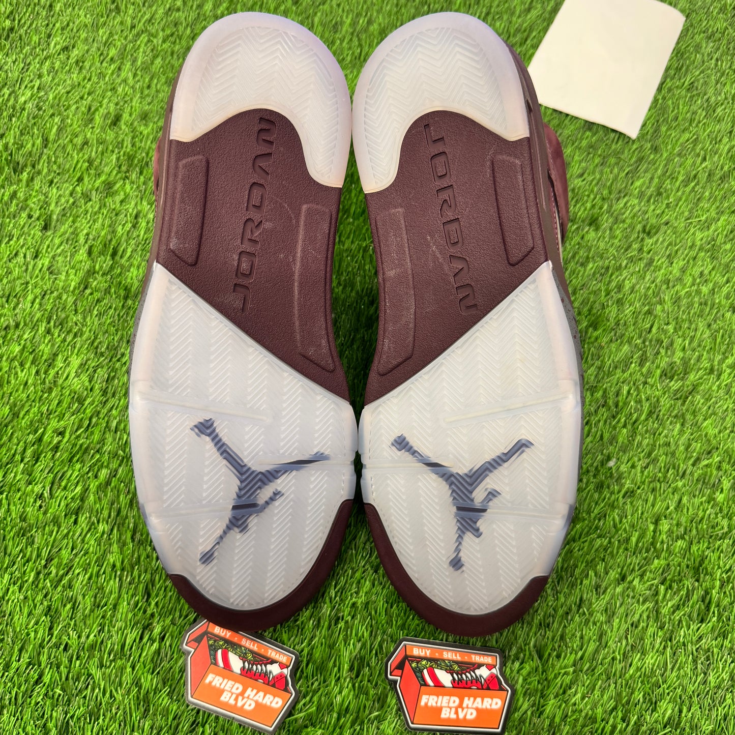 Jordan 5 Retro Burgundy (2023) SIZE 15M/16.5W