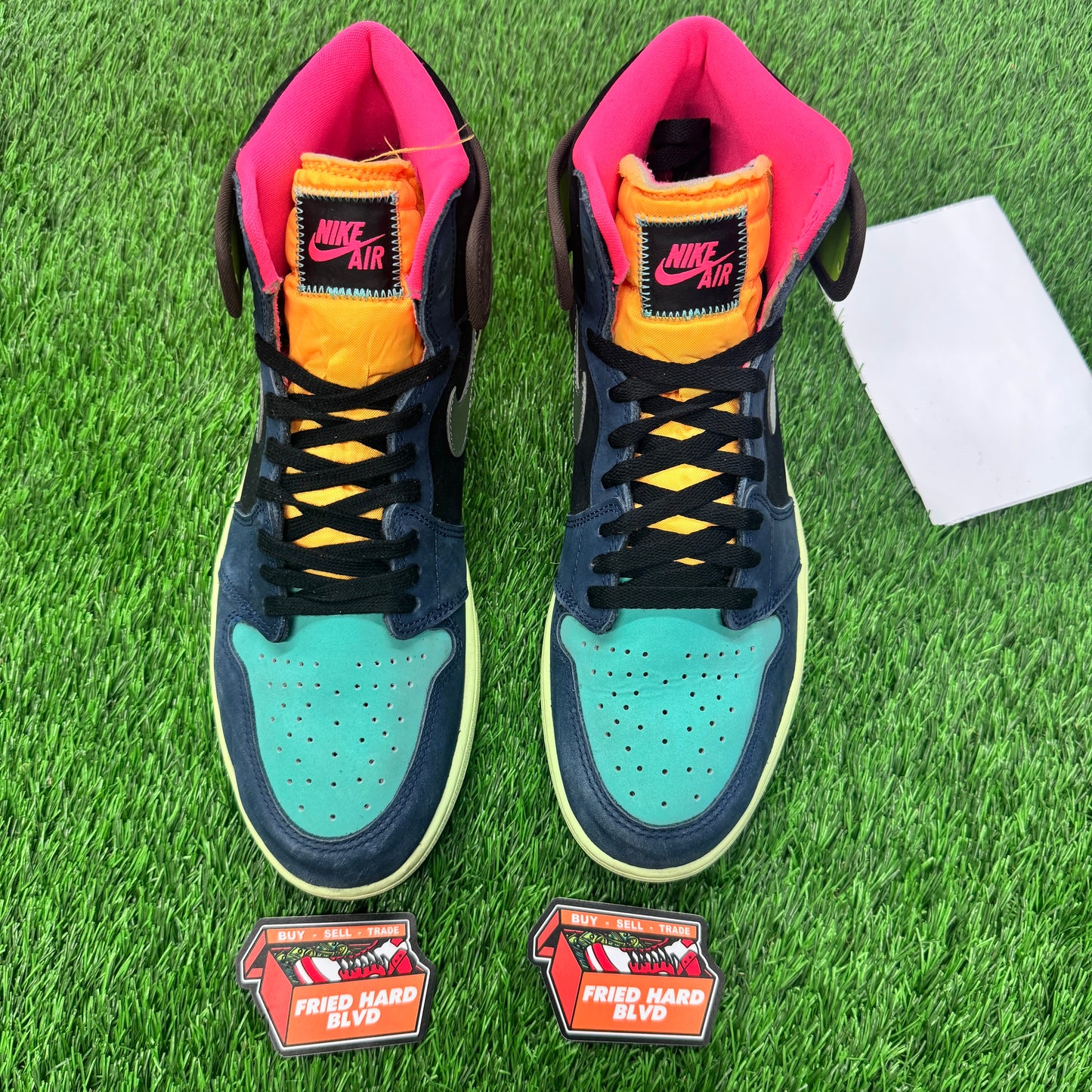 Jordan 1 Retro High Tokyo Bio Hack SIZE 11.5M/13W