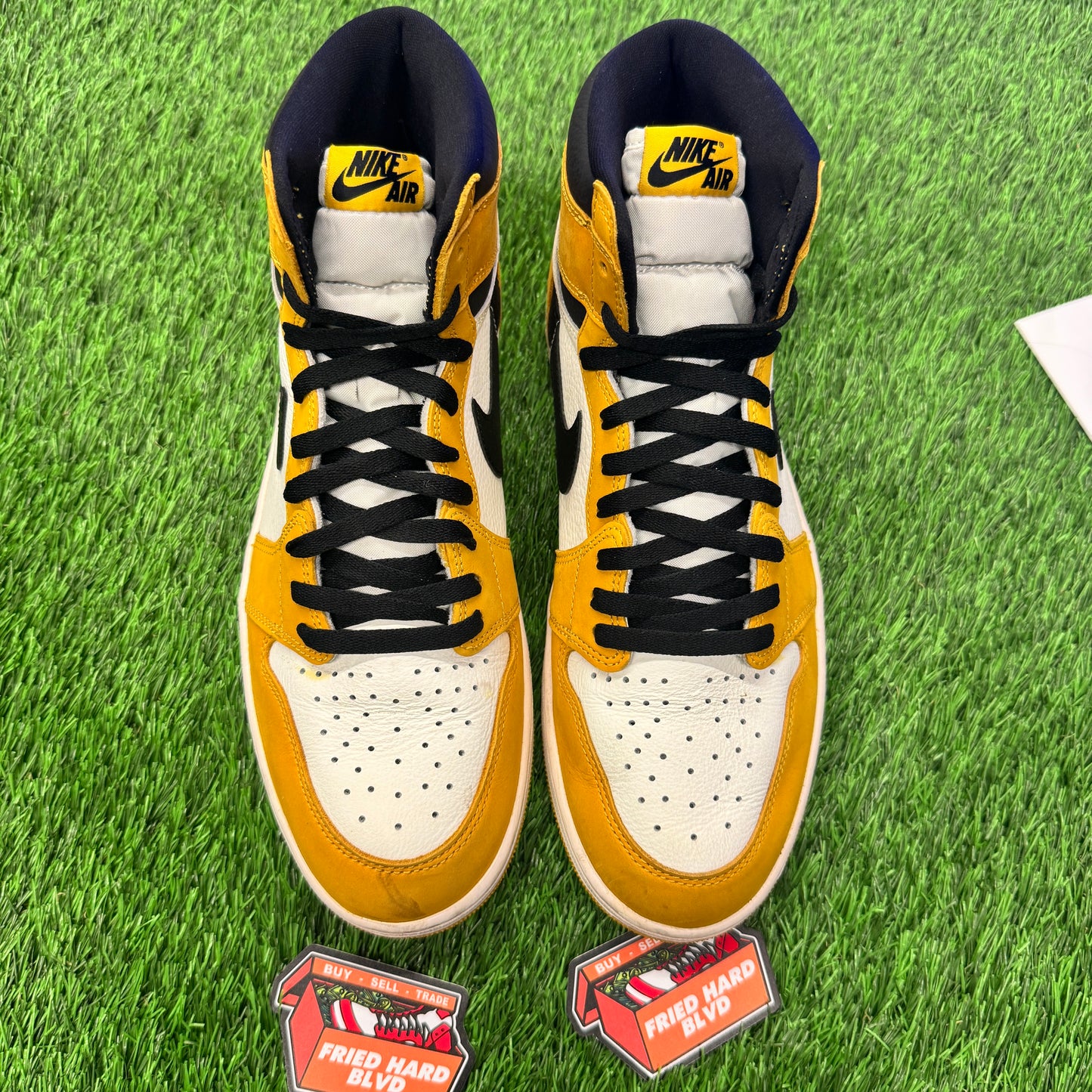 Jordan 1 Retro High OG Yellow Ochre SIZE 12M/13.W