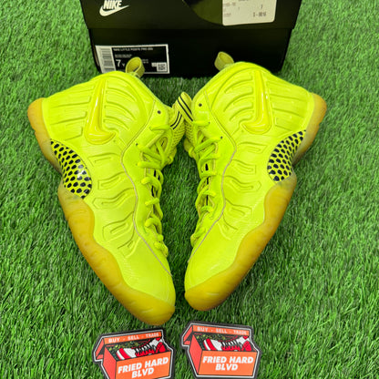 Air Foamposite Pro Volt (GS) SIZE 7Y/8.5W