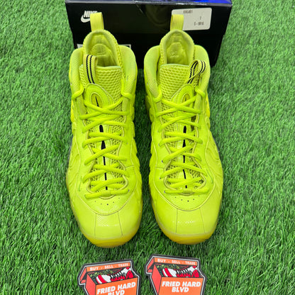 Air Foamposite Pro Volt (GS) SIZE 7Y/8.5W