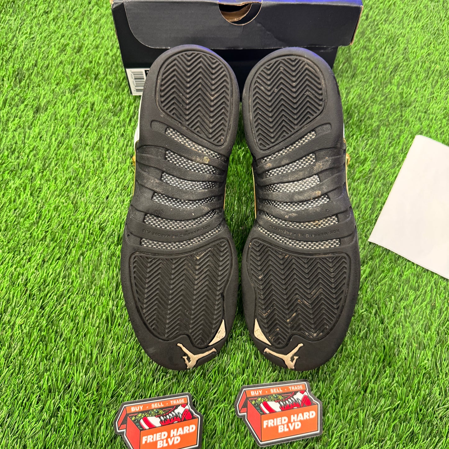 Jordan 12 Retro Royalty Taxi (GS) SIZE 7Y/8.5W