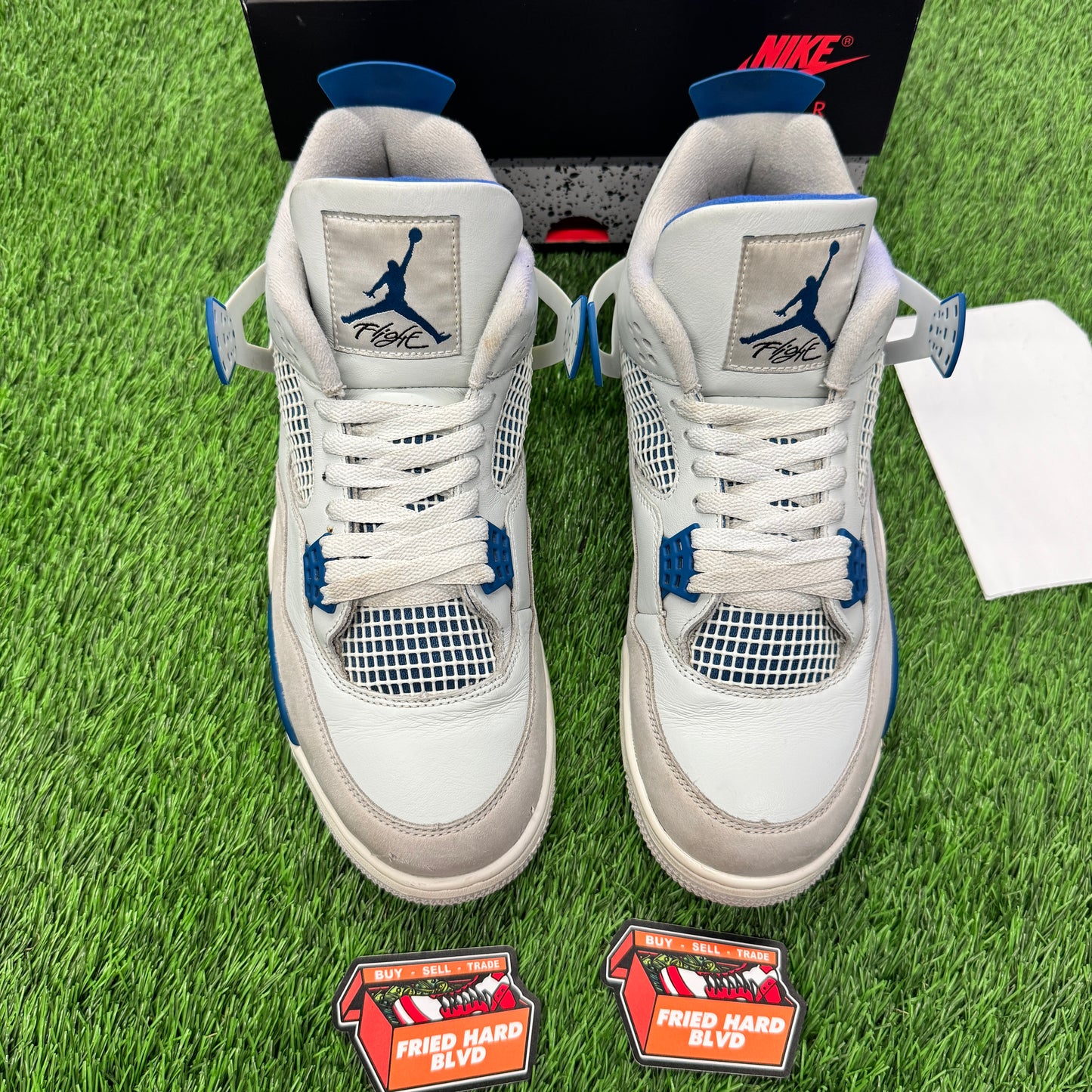 Jordan 4 Retro Military Blue (2024) SIZE 11.5M/13W