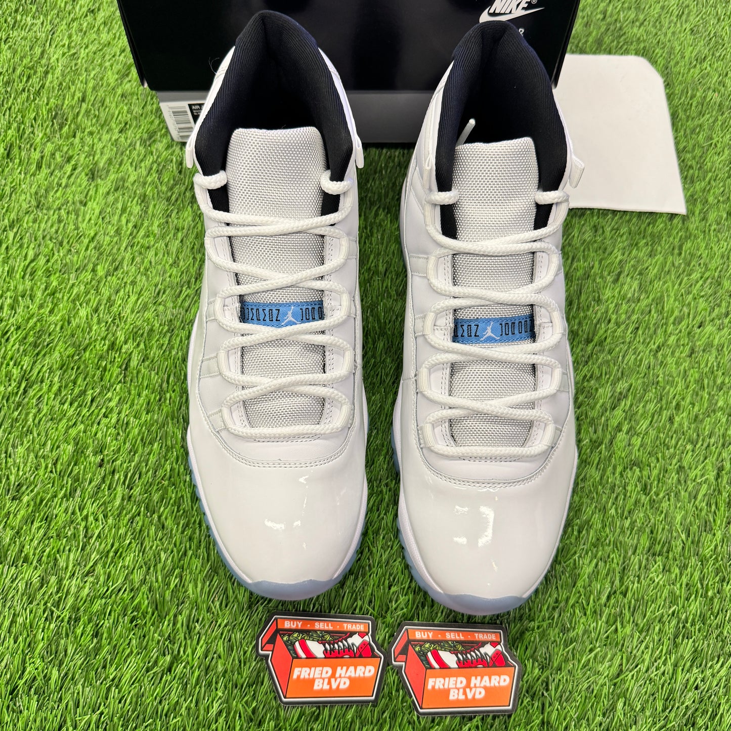 Jordan 11 Retro Legend Blue (2024) SIZE 12M/13.5W