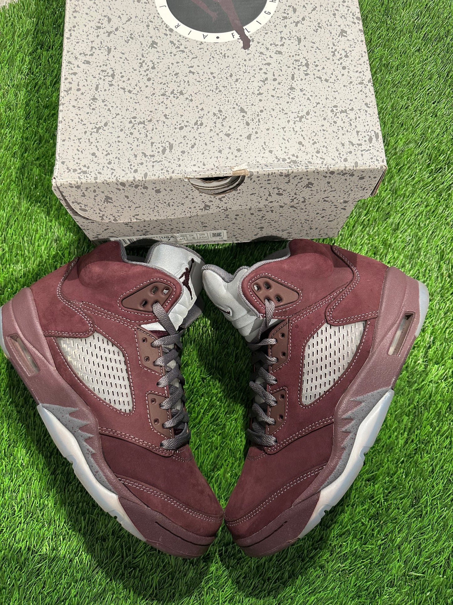 Jordan 5 Retro Burgundy (2023)