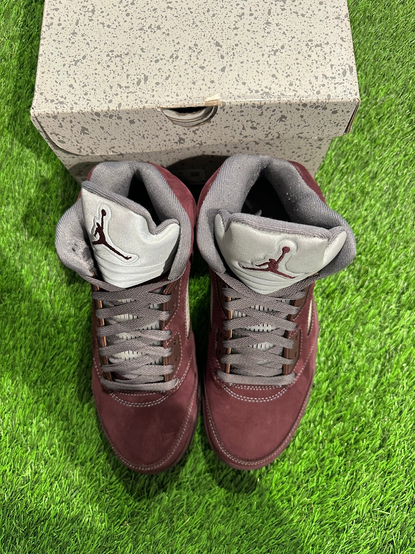 Jordan 5 Retro Burgundy (2023)