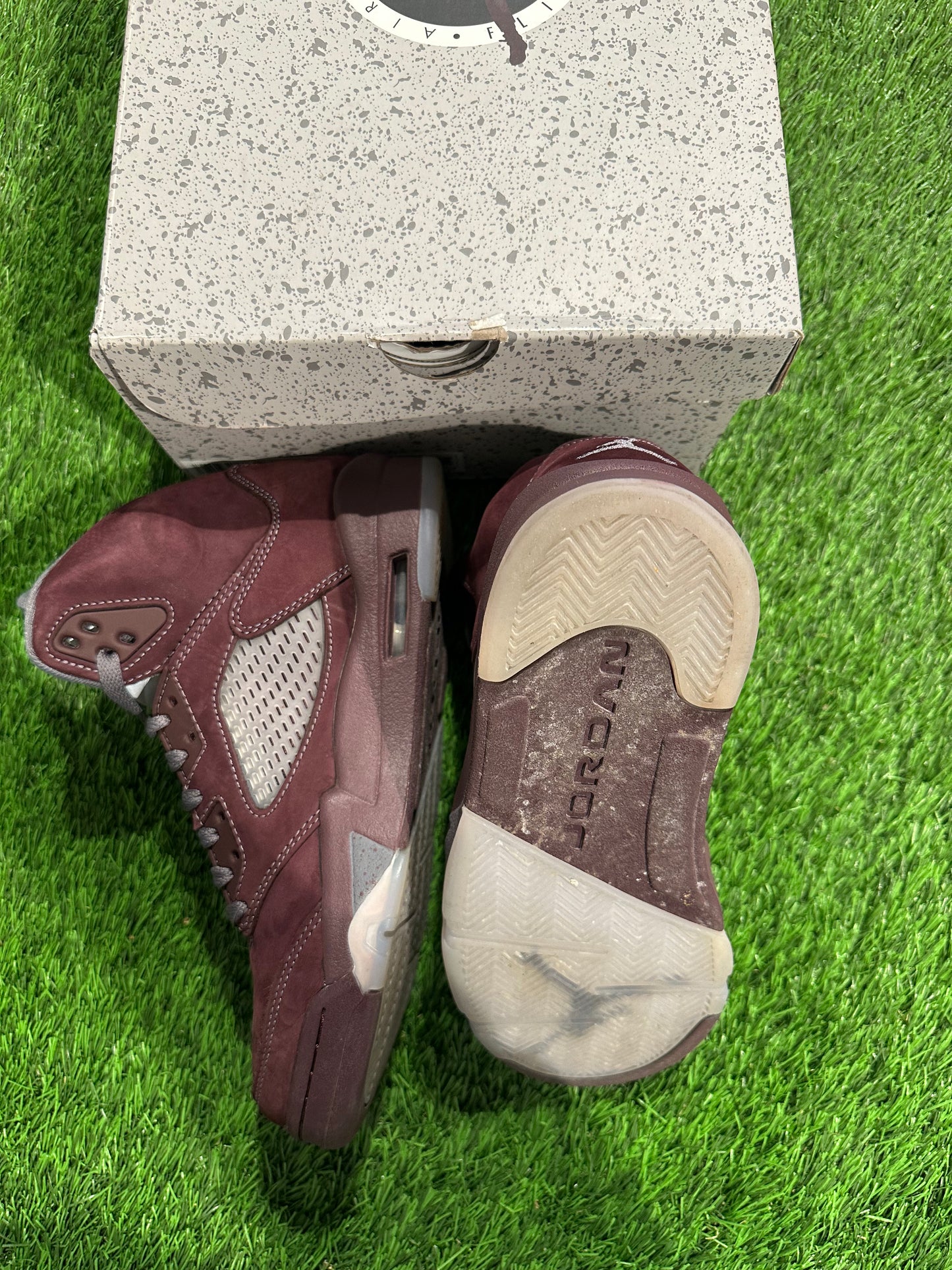 Jordan 5 Retro Burgundy (2023)