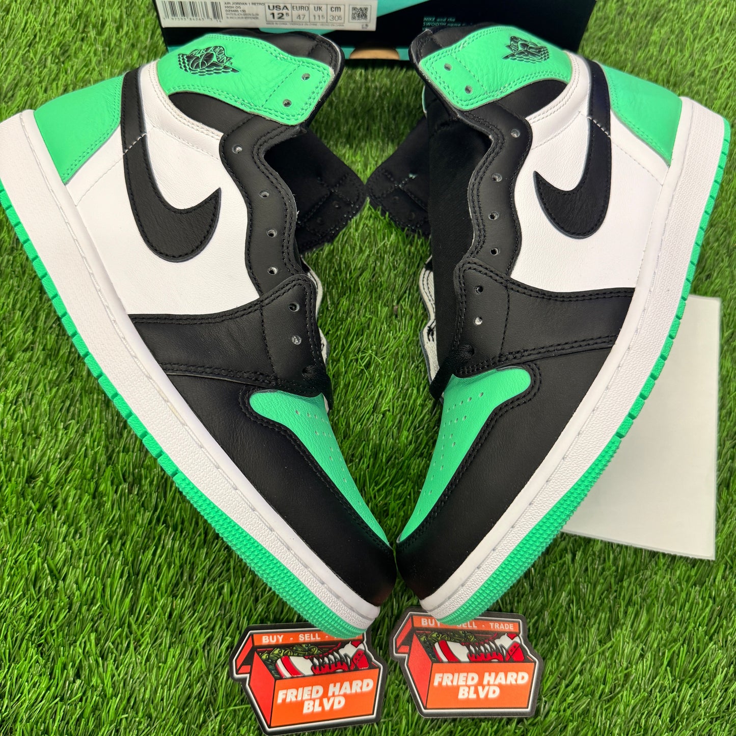 Jordan 1 Retro High OG Green Glow SIZE 12.5M/14W