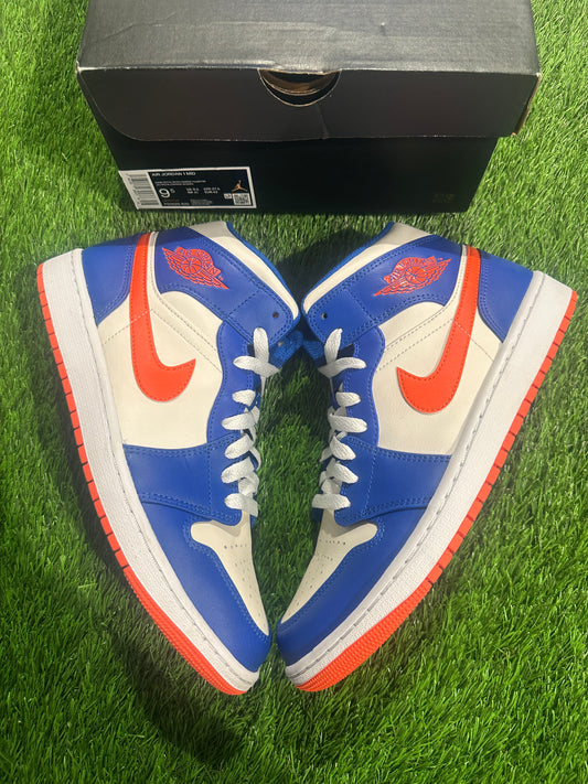 Jordan 1 Mid Knicks