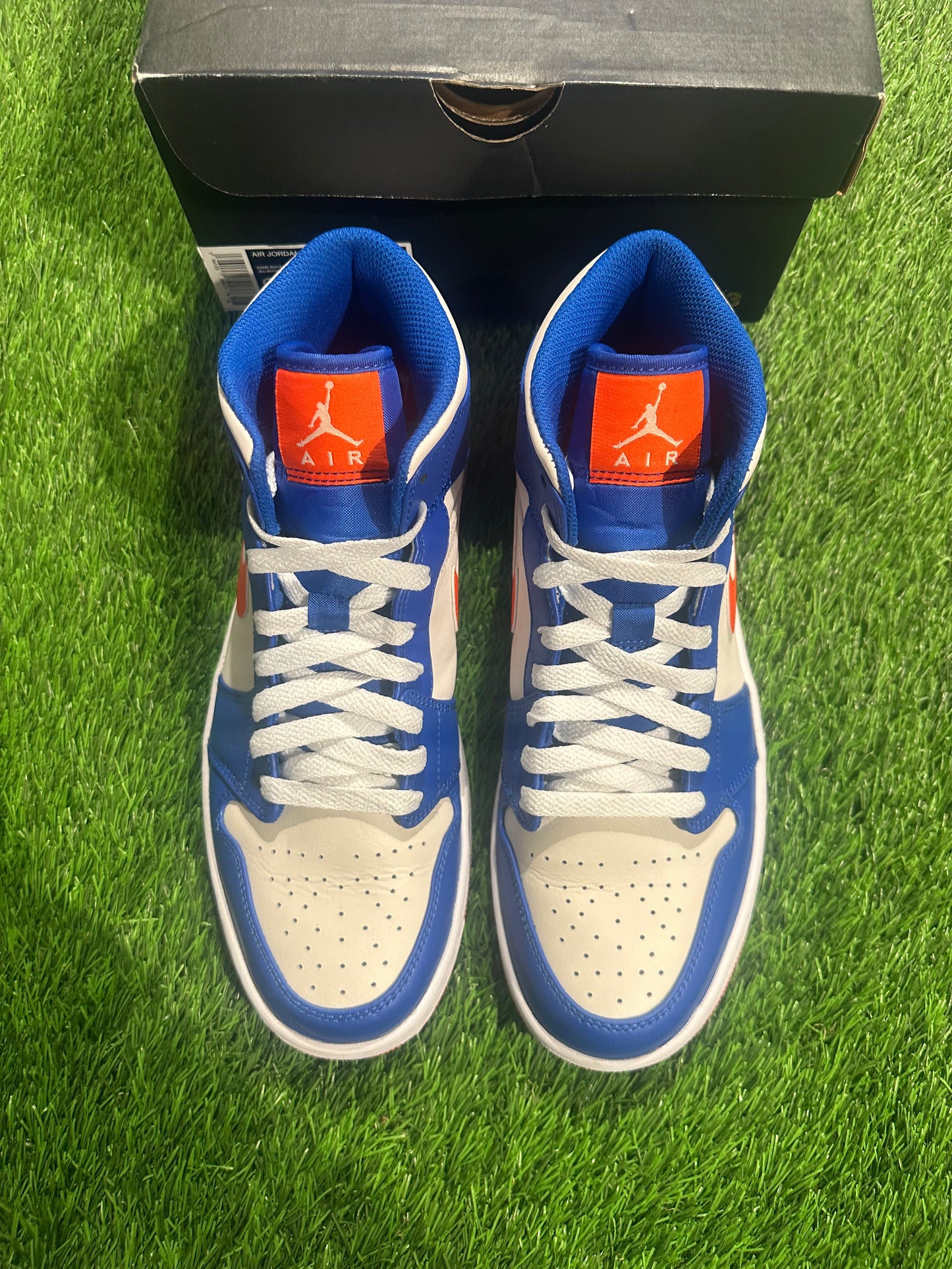 Jordan 1 Mid Knicks