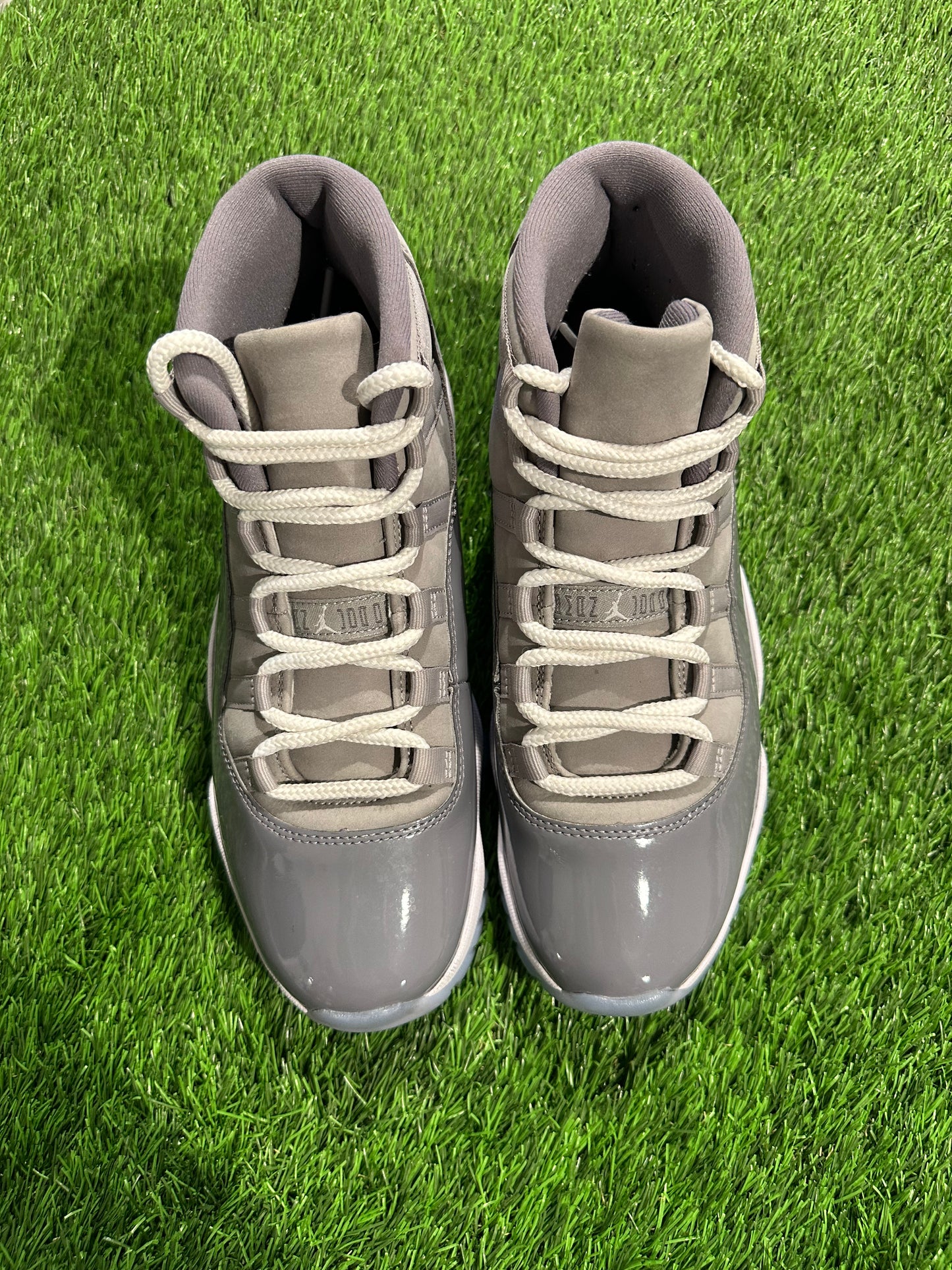 Jordan 11 Retro Cool Grey (2021) SIZE 8M/9.5W