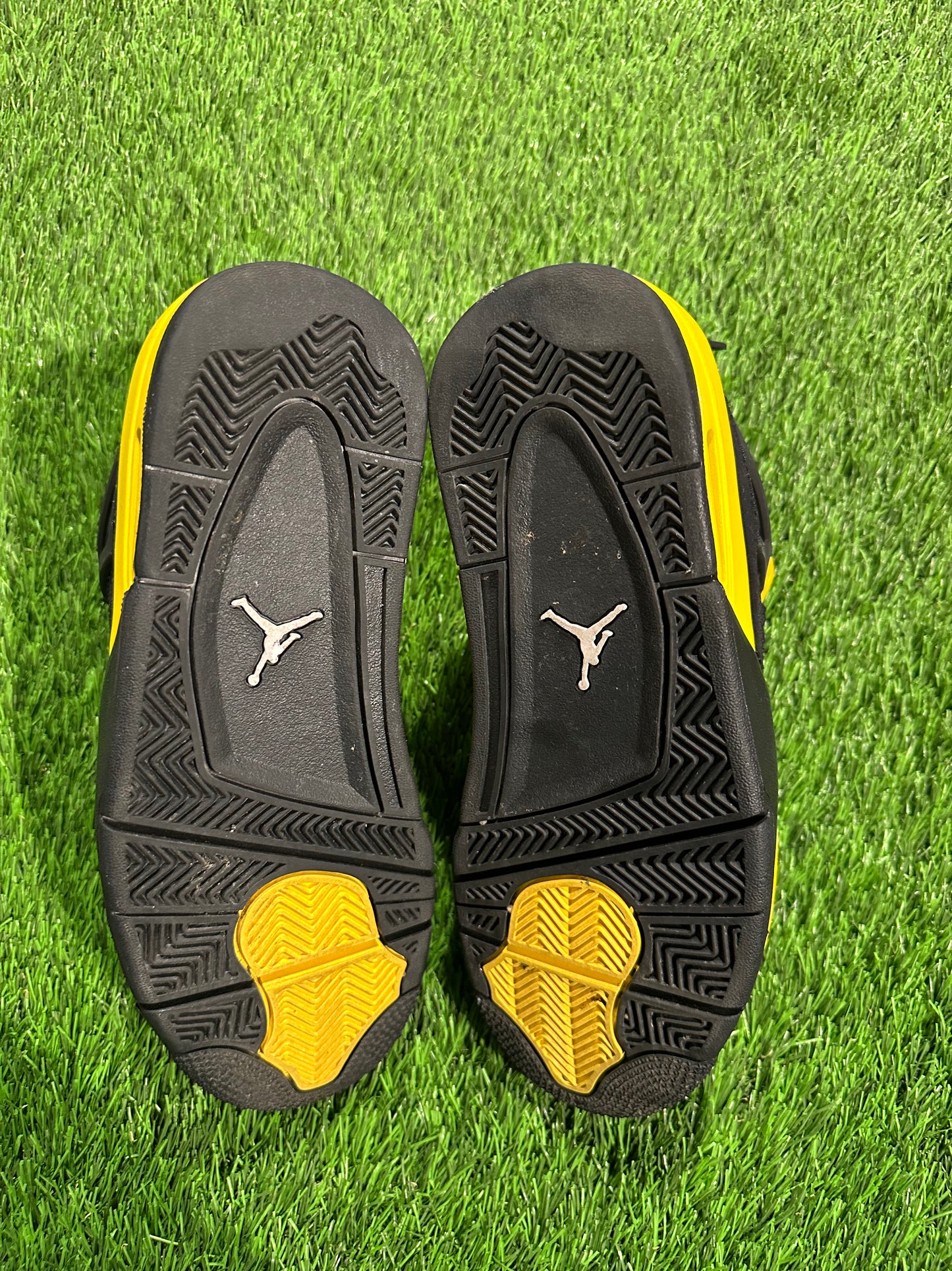 Jordan 4 Retro Thunder (2023) (GS)