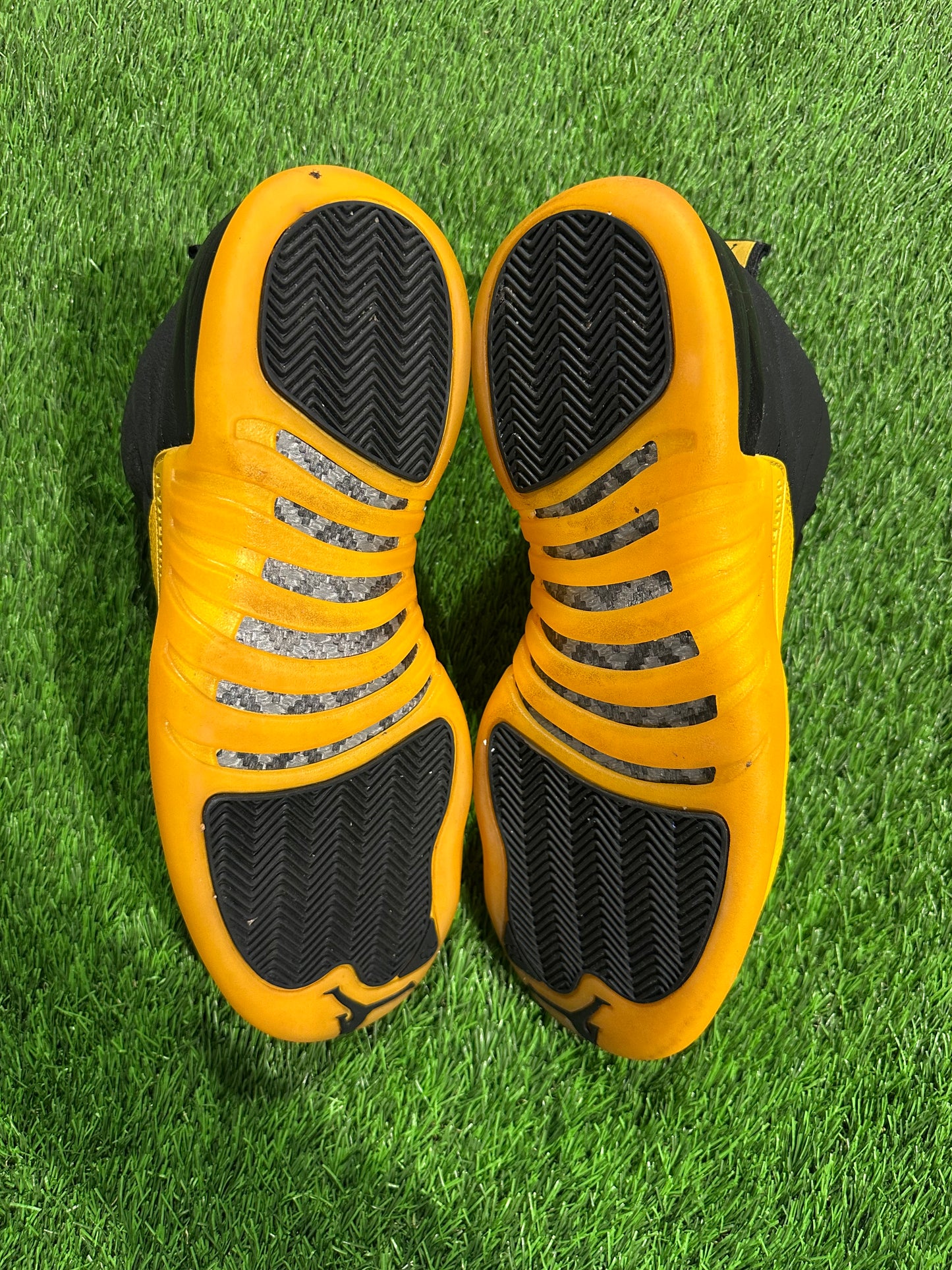 Jordan 12 Retro Black University Gold