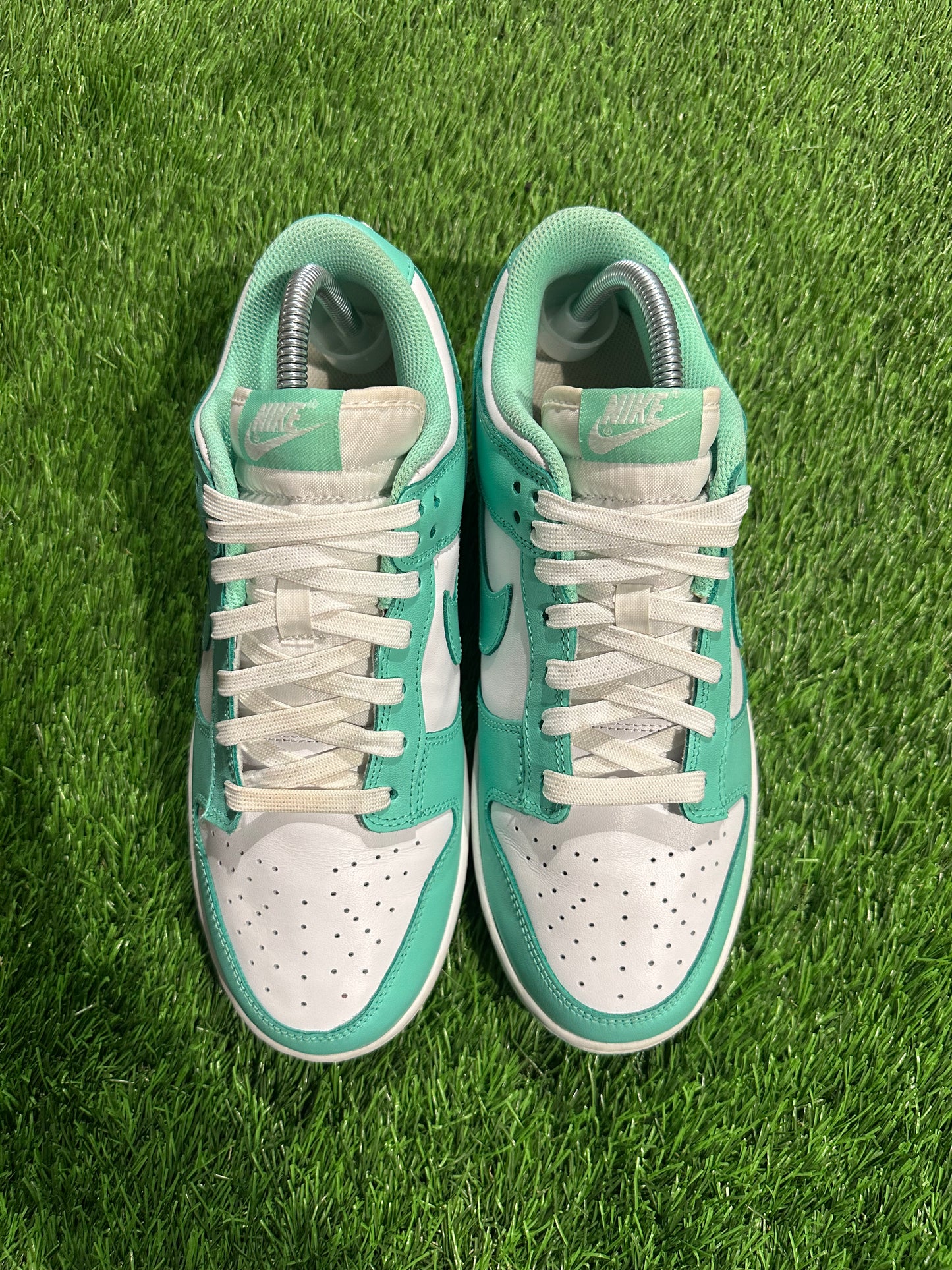 Dunk Low Green Glow (Women's) SIZE 8.5M/10W