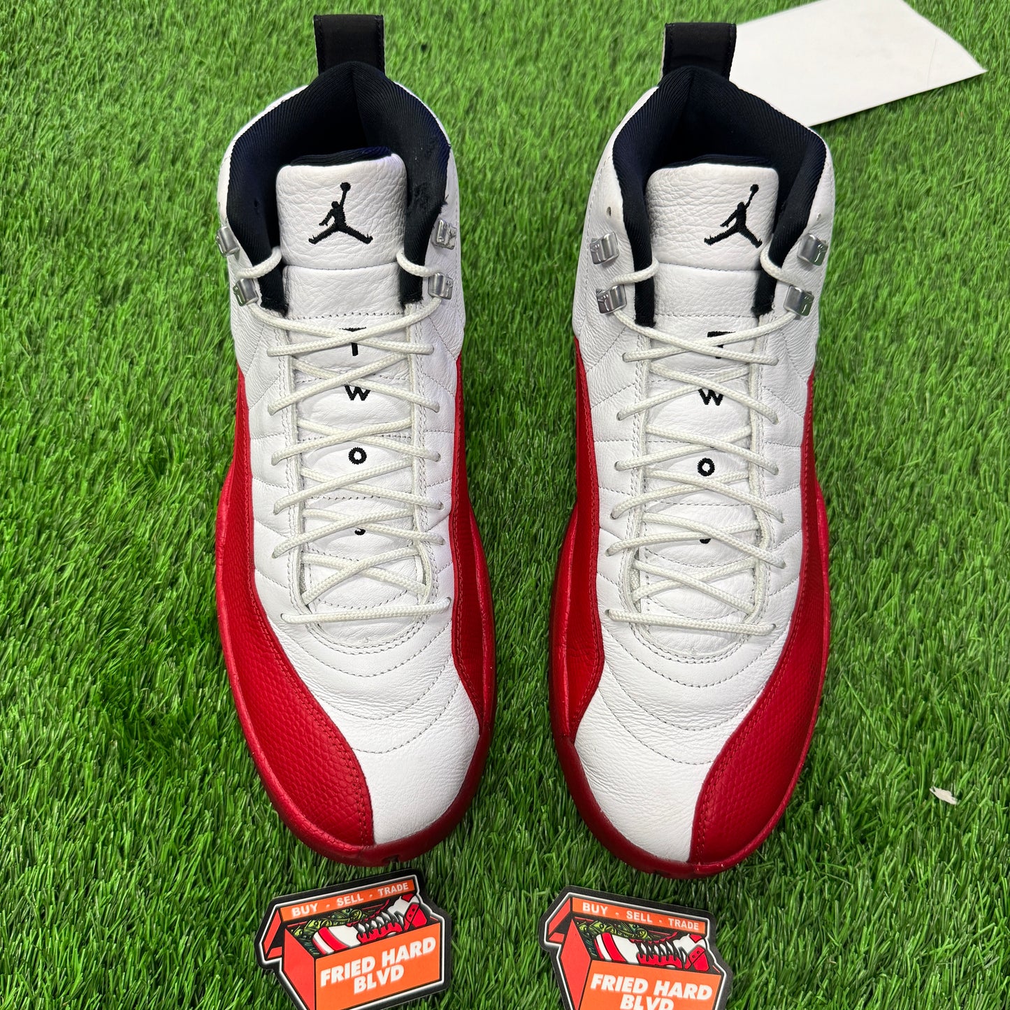 Jordan 12 Retro Cherry (2023) SIZE 13M/14.5W