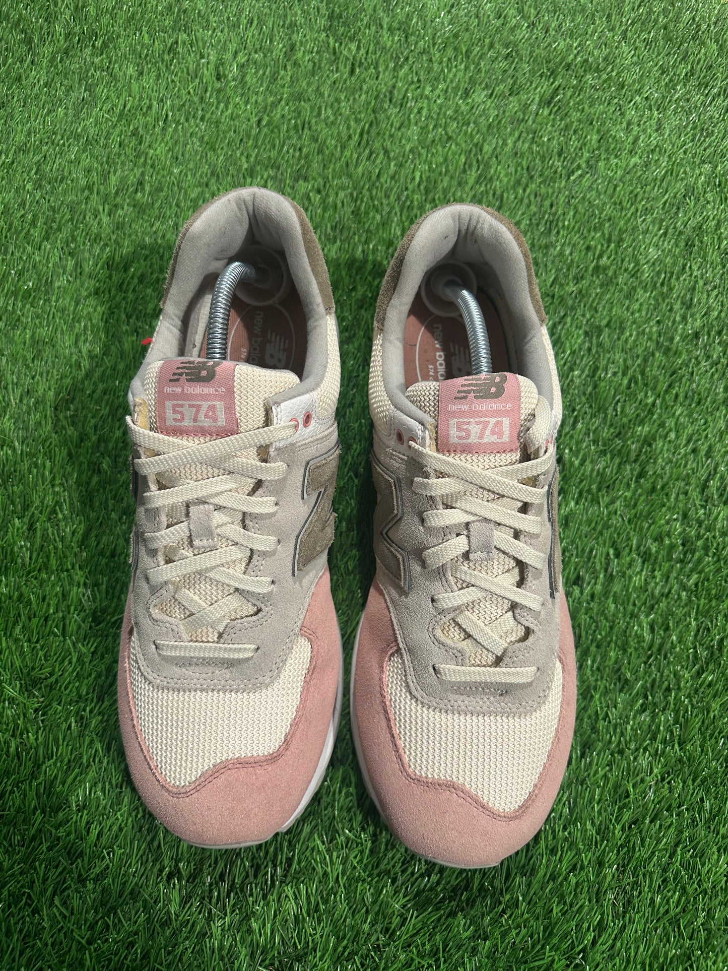 New Balance 574 Pink Olive SIZE 12M/13.5W