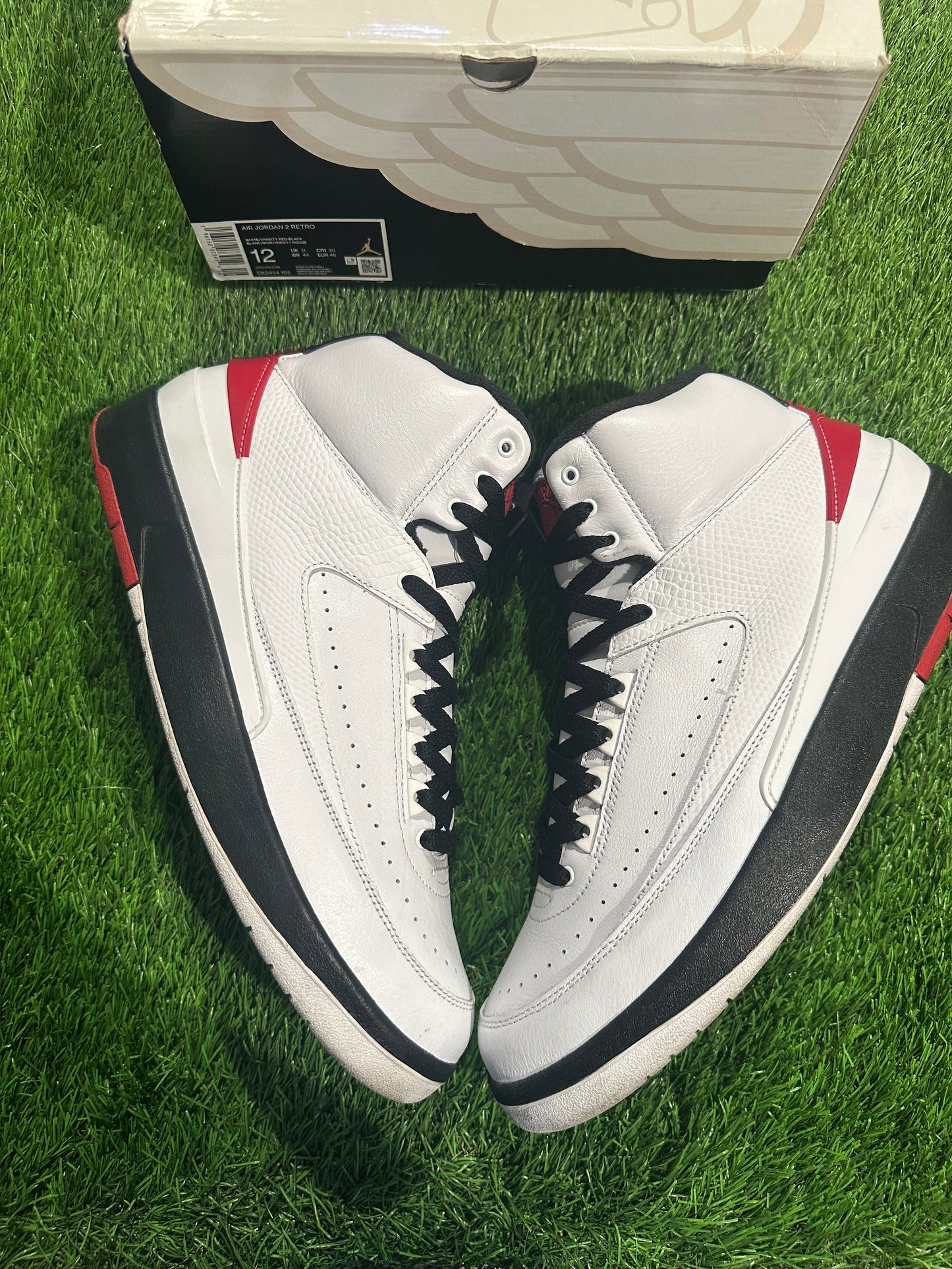 Jordan 2 Retro OG Chicago (2022)