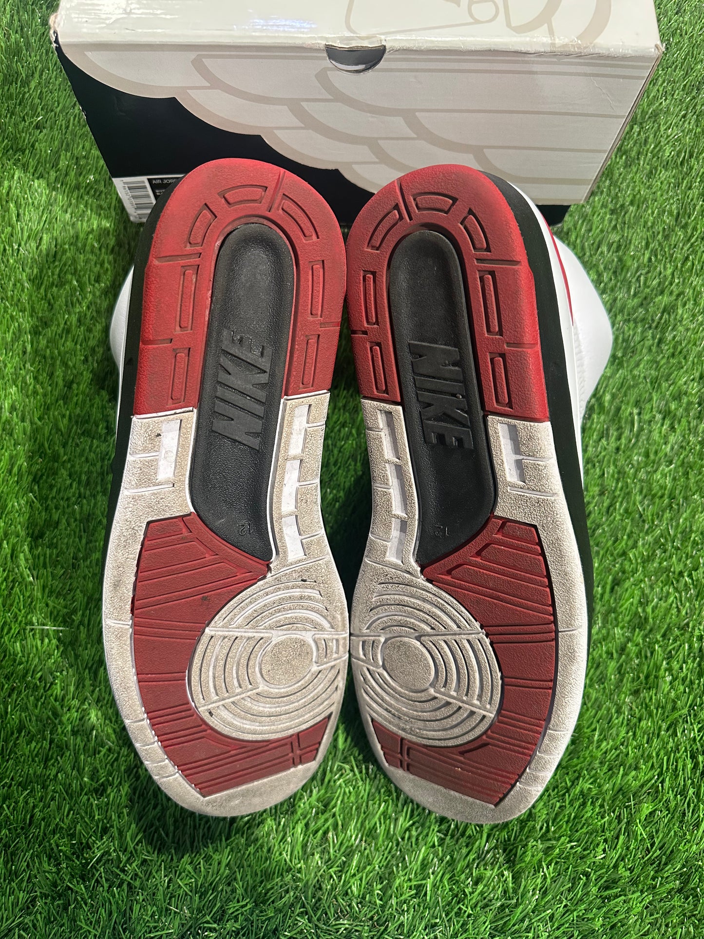 Jordan 2 Retro OG Chicago (2022)
