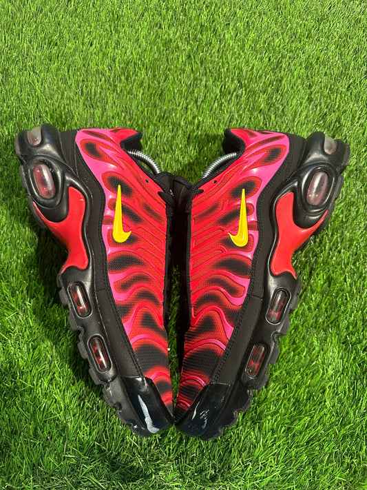 Nike Air Max Plus Supreme University Red