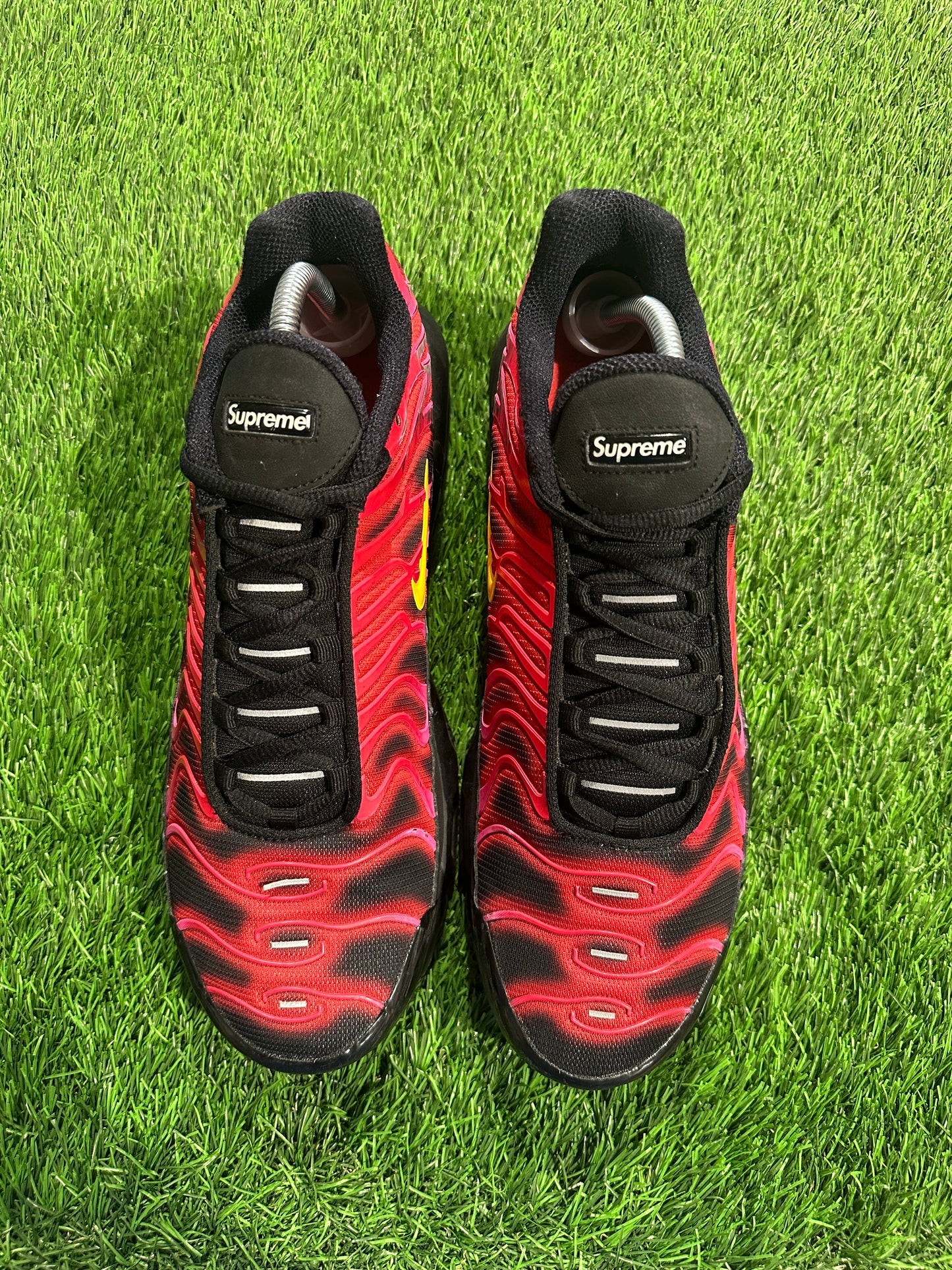 Nike Air Max Plus Supreme University Red