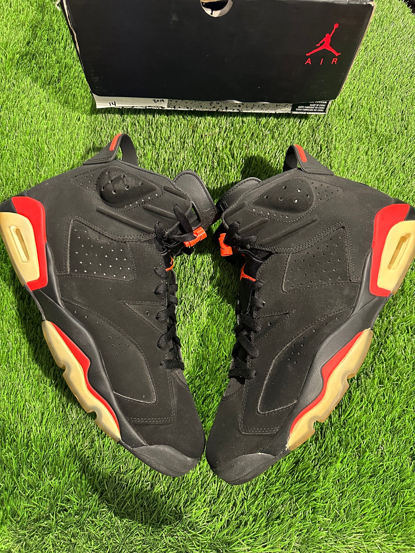 Jordan 6 Retro Black Infrared (2019) SIZE 14M/15.5W