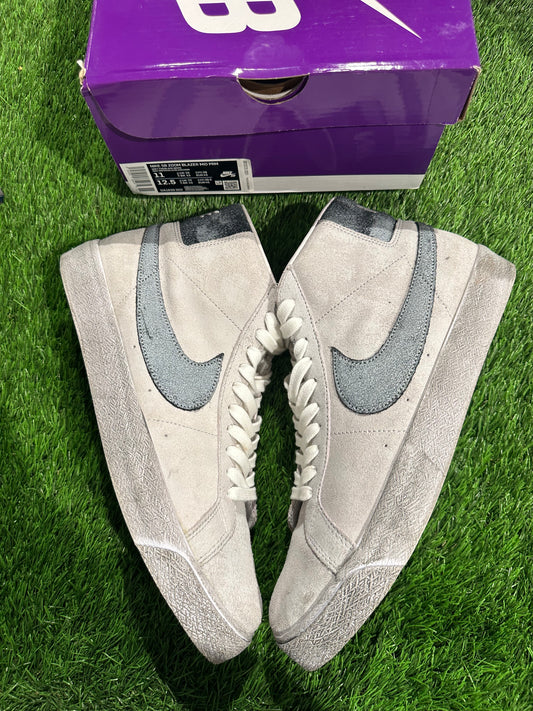 Nike SB Blazer Mid Faded Sail Black