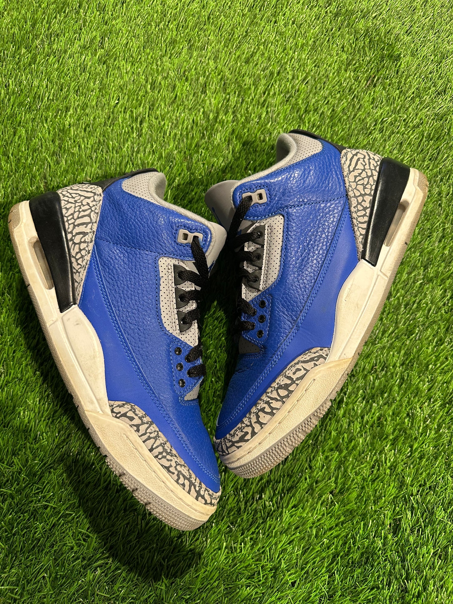 Jordan 3 Retro Varsity Royal Cement