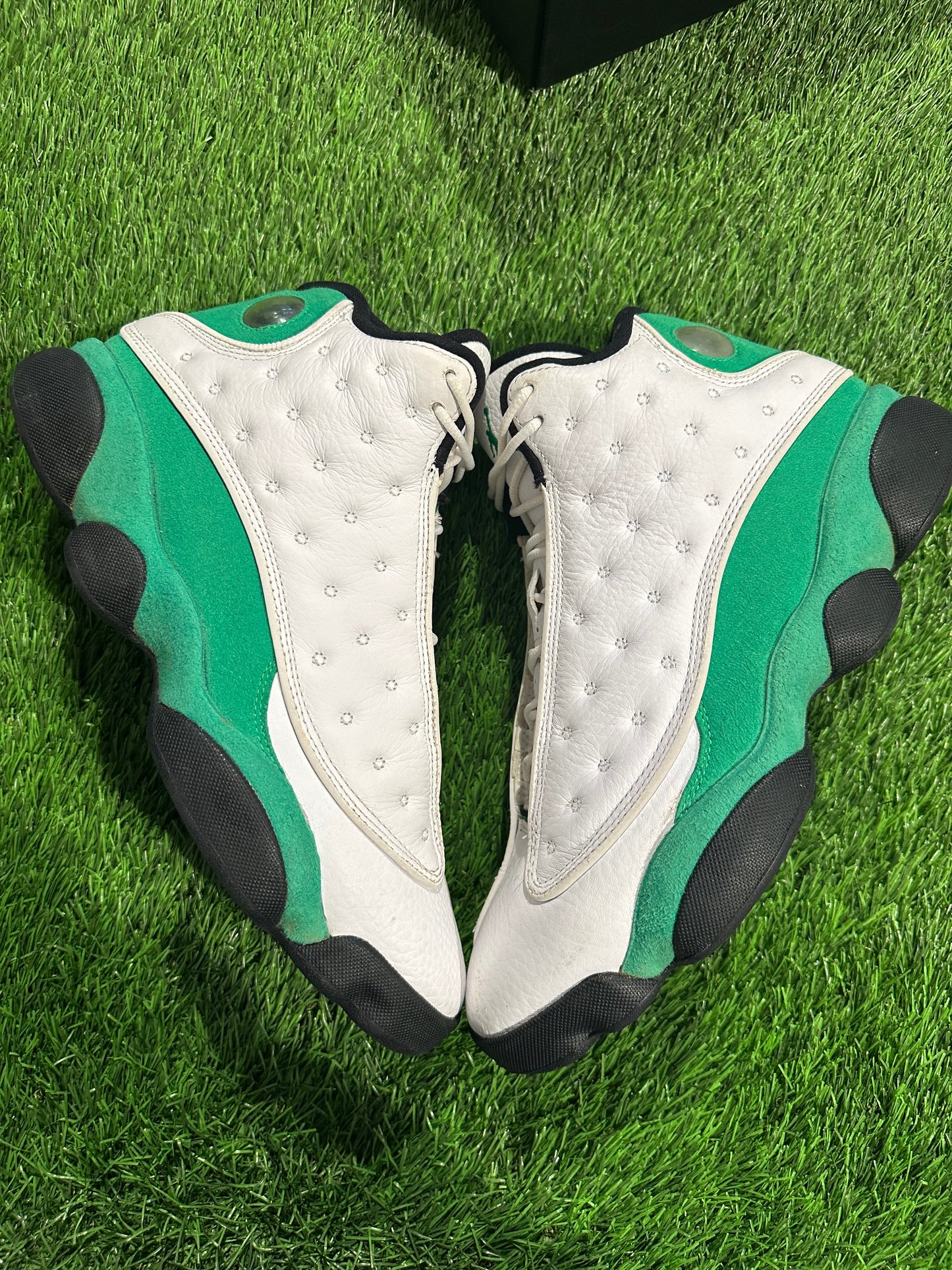 Jordan 13 Retro White Lucky Green SIZE 9.5M/11W