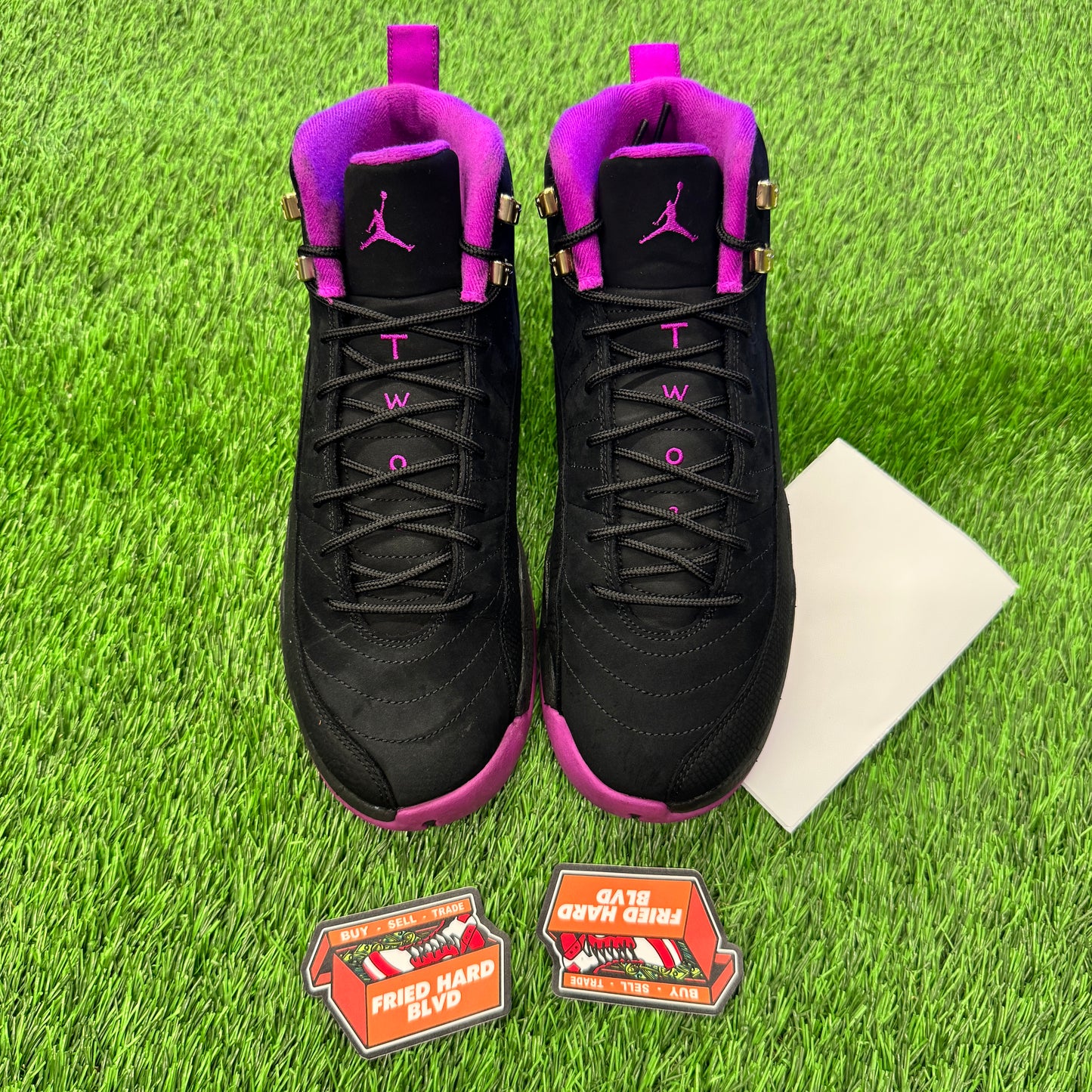 Jordan 12 Retro Hyper Violet (GS) SIZE 9M/10.5W
