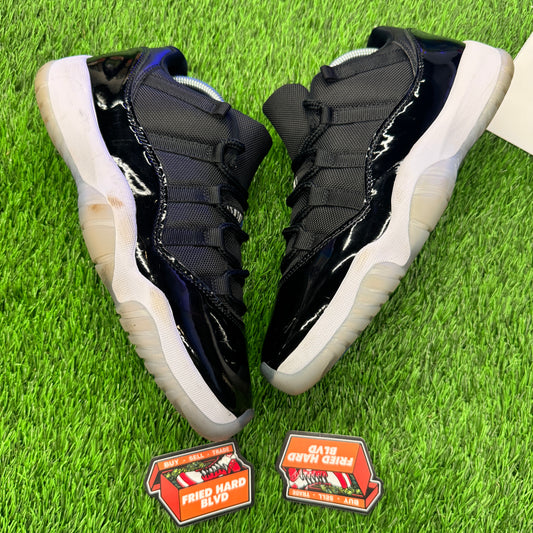 Jordan 11 Retro Low Space Jam SIZE 9M/10.5W