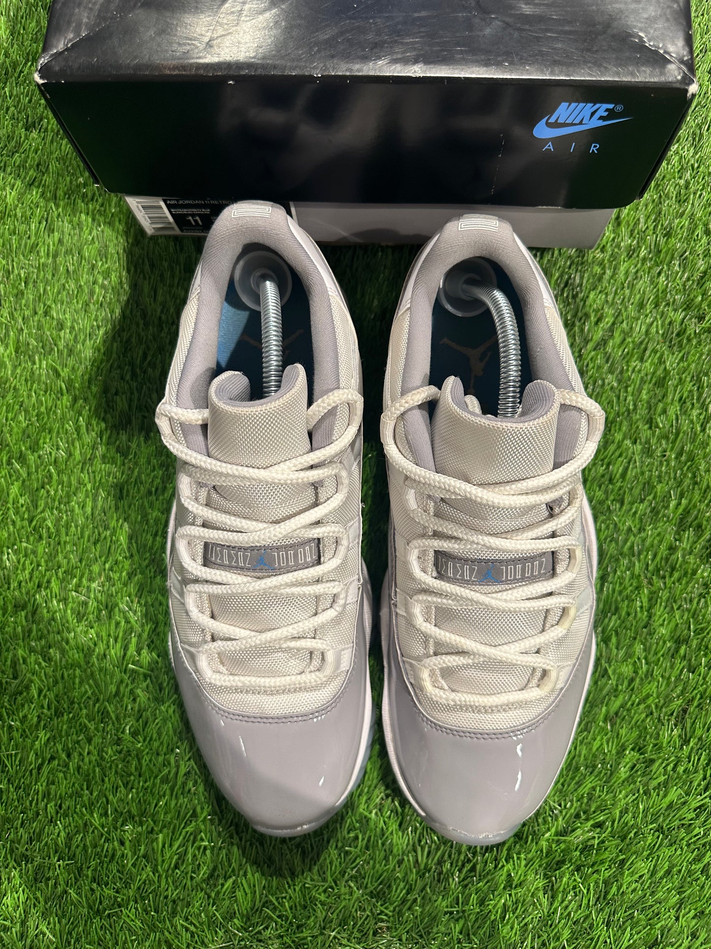 Jordan 11 Retro Low Cement Grey